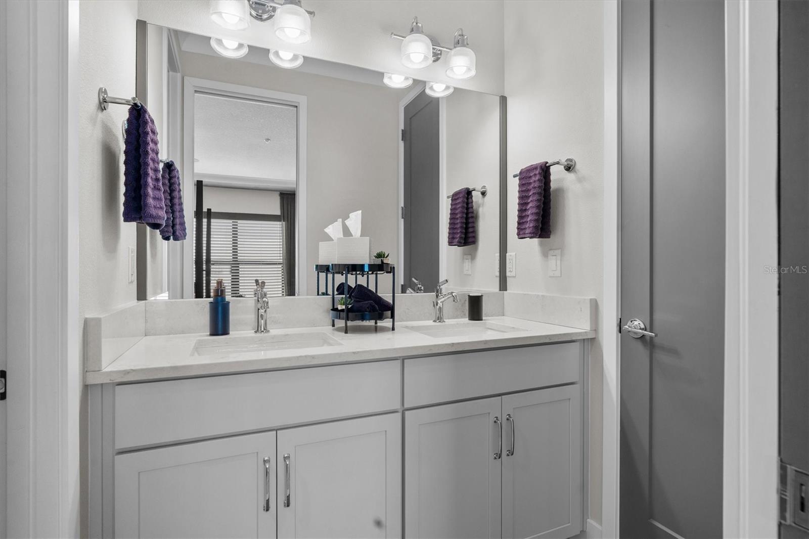 HIGHLAND TWNHMS - Residential