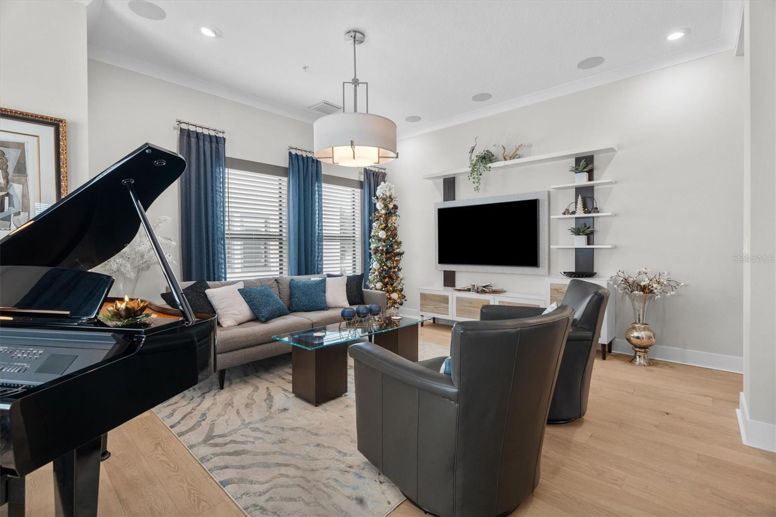 HIGHLAND TWNHMS - Residential