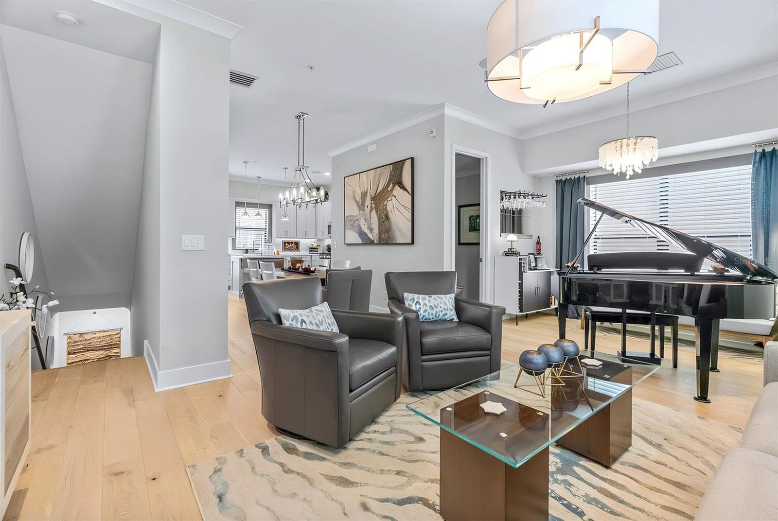 HIGHLAND TWNHMS - Residential