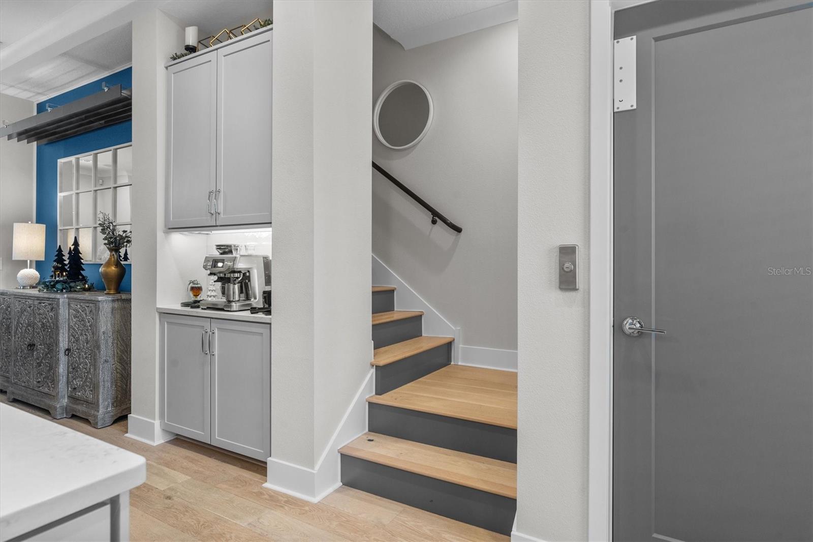 HIGHLAND TWNHMS - Residential