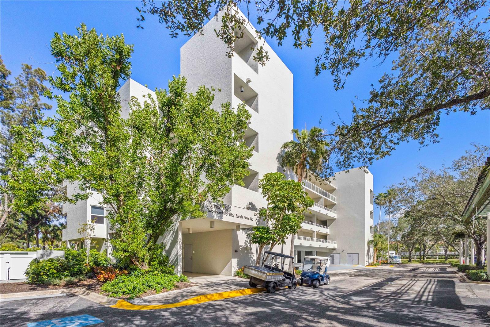 250 SANDS POINT ROAD 5106