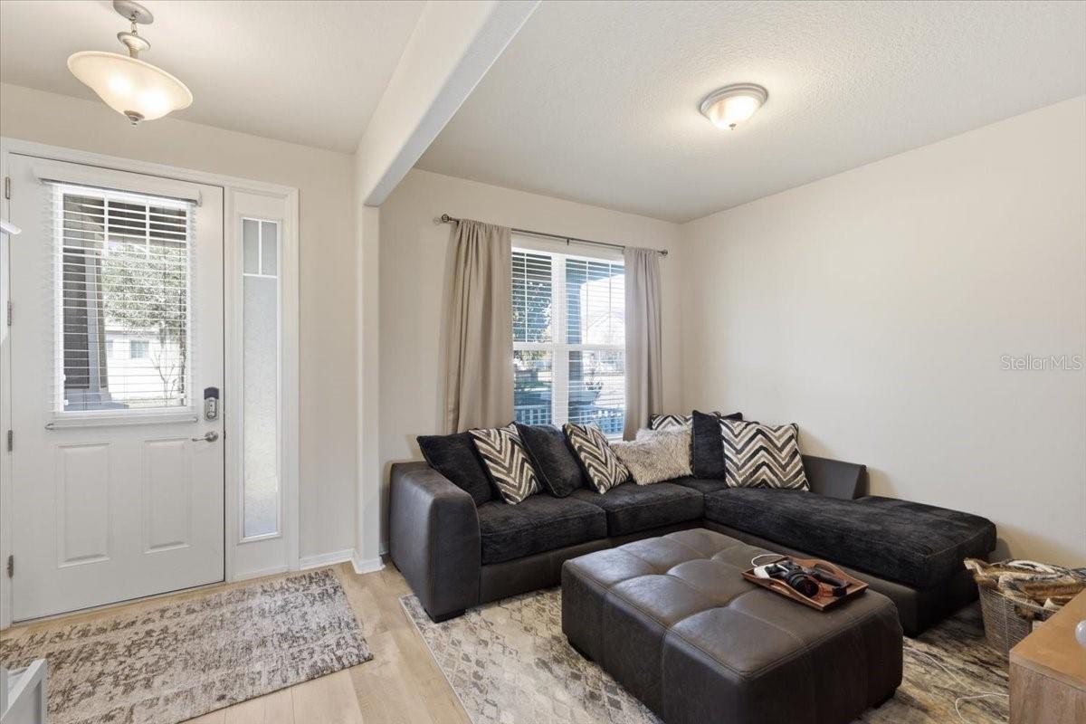 4915 SOUTHLAWN AVENUE