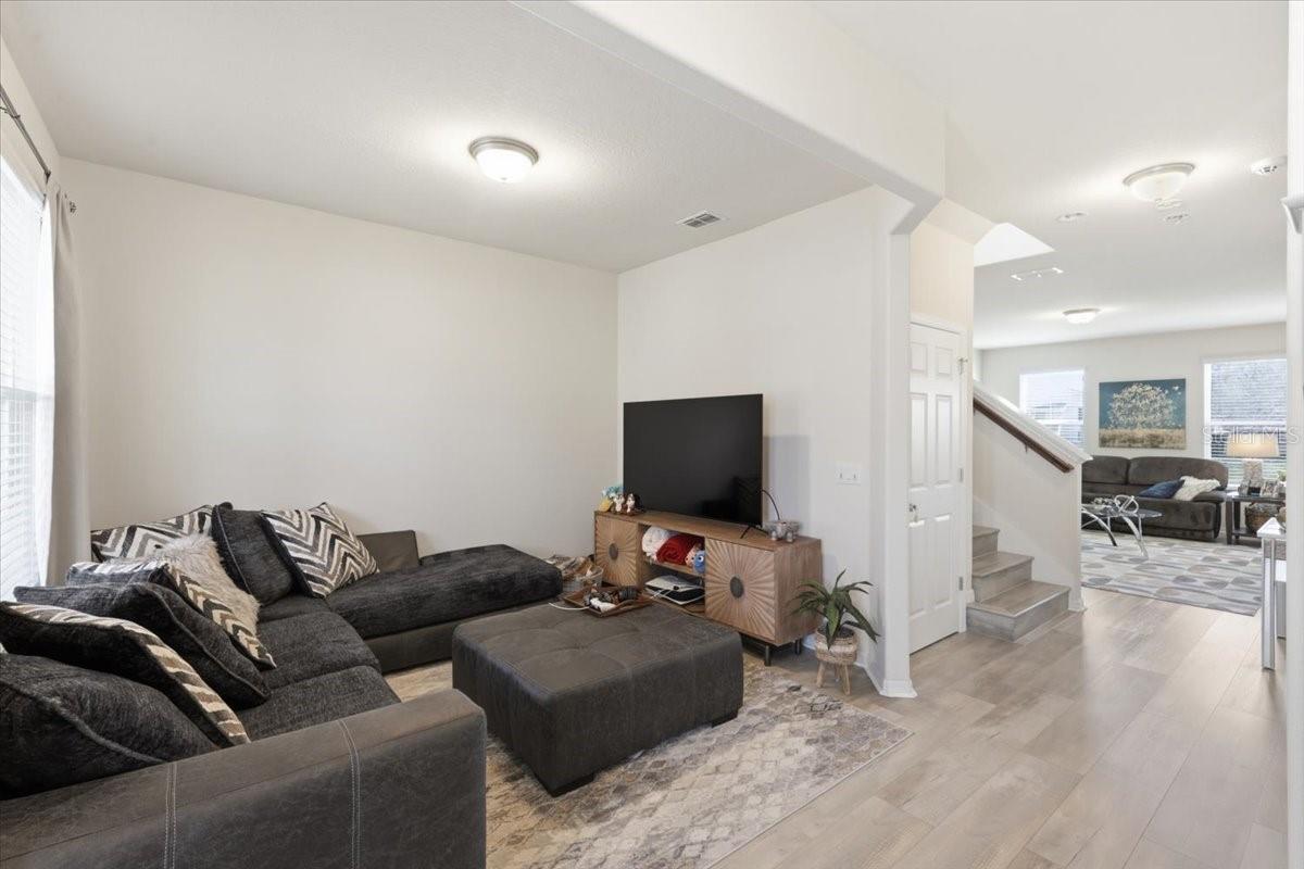 4915 SOUTHLAWN AVENUE