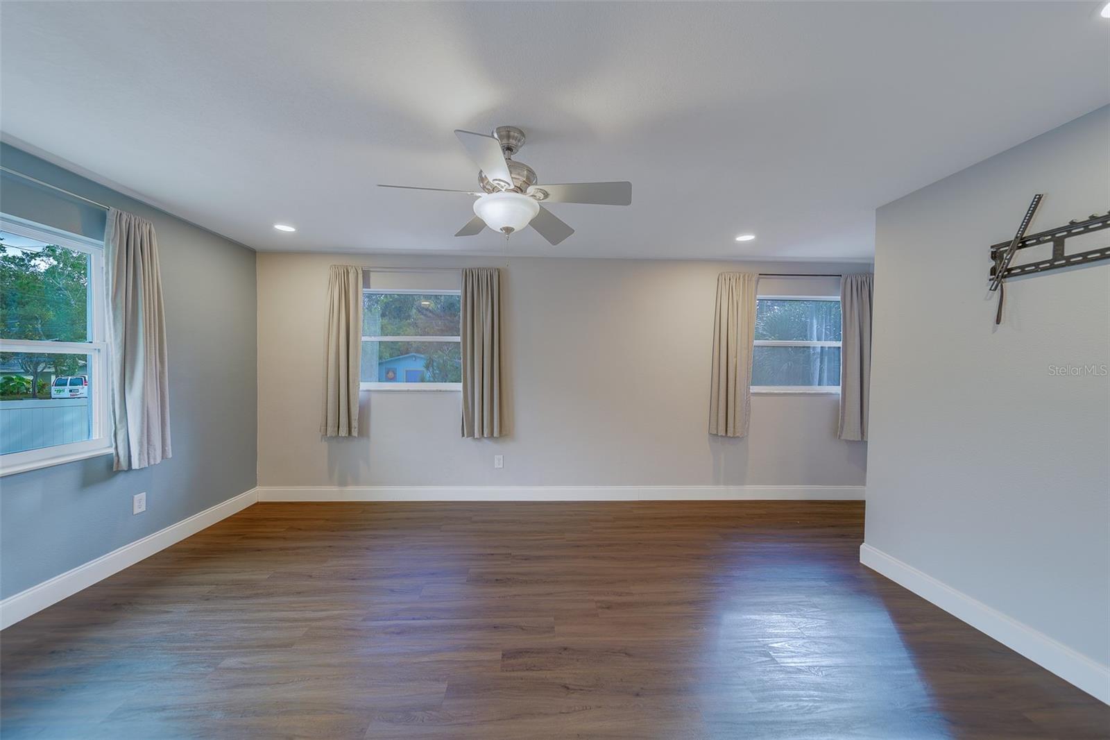 OAKLAND SUB 2 - Residential