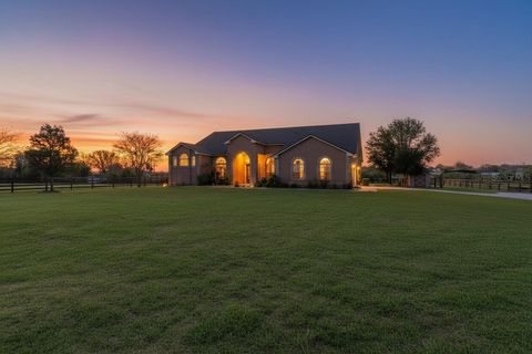 Tiny photo for 10616 Old Grove Road, Clermont, FL 34711 (MLS # O6389412)