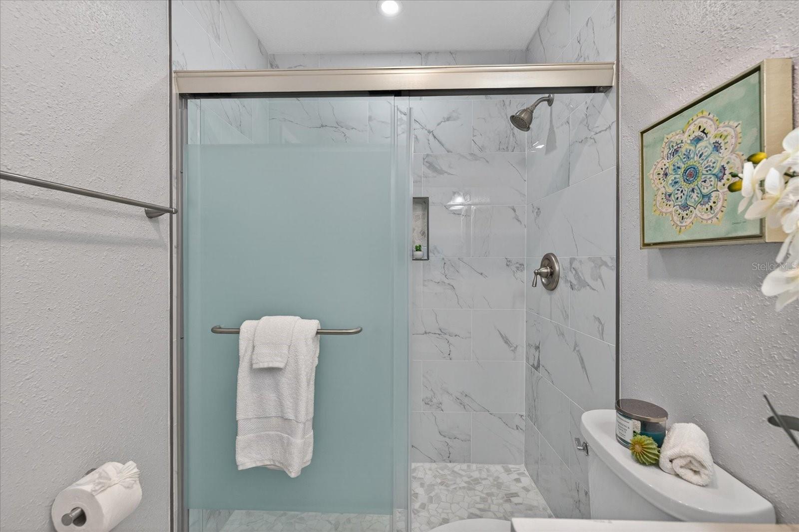 FLOR A MAR - Residential