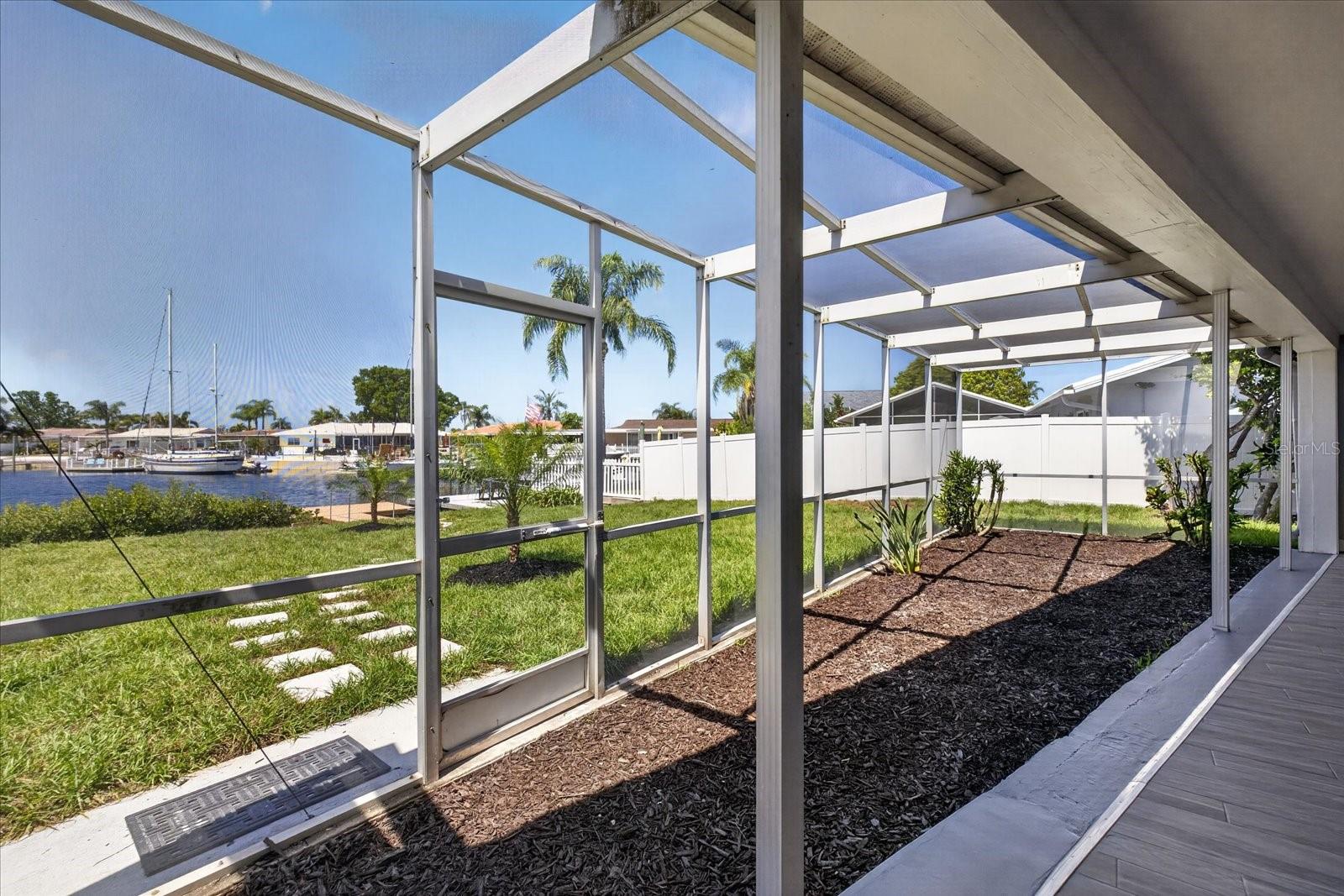 FLOR A MAR - Residential