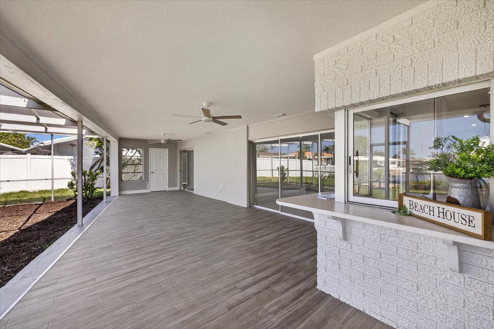 FLOR A MAR - Residential