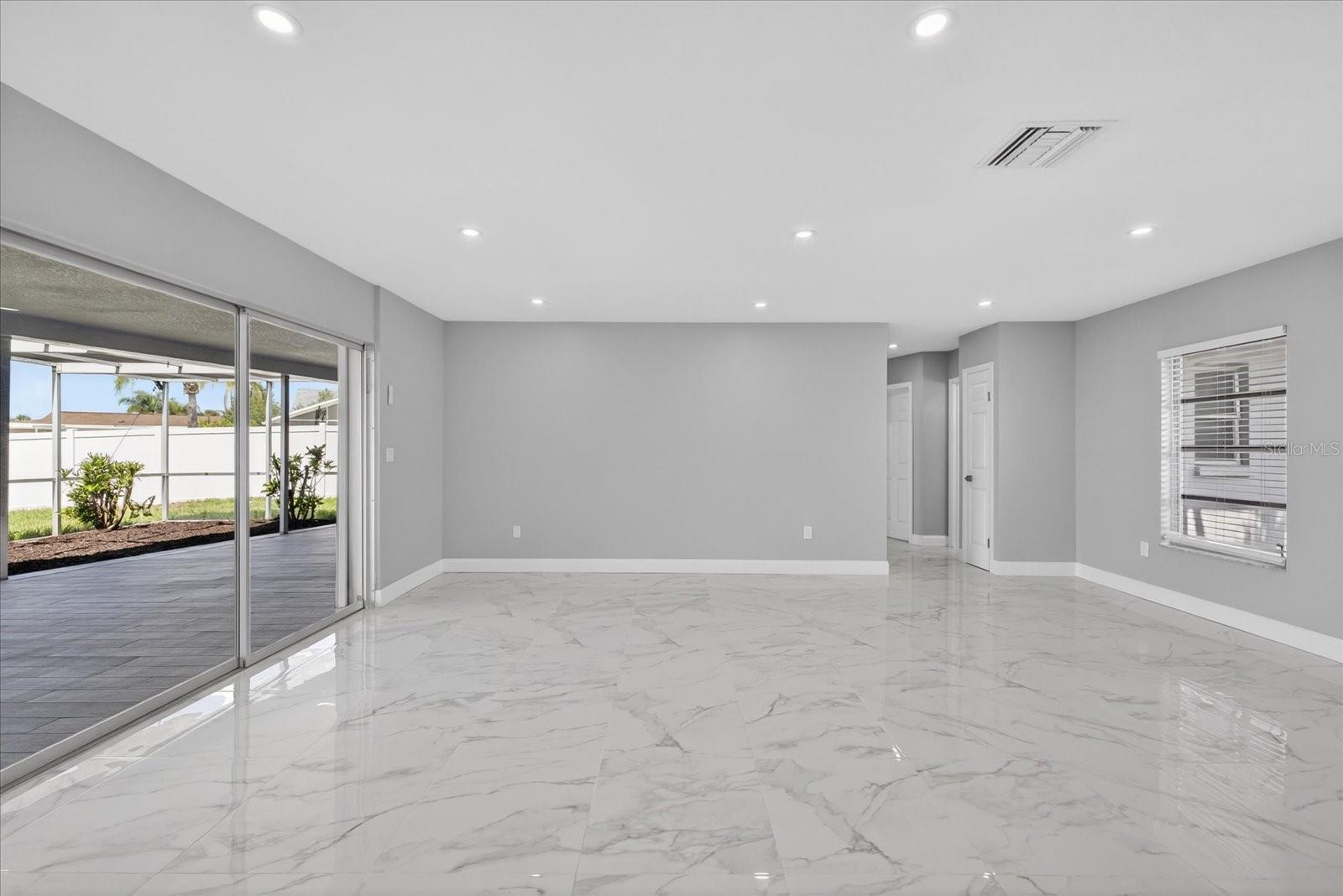 FLOR A MAR - Residential