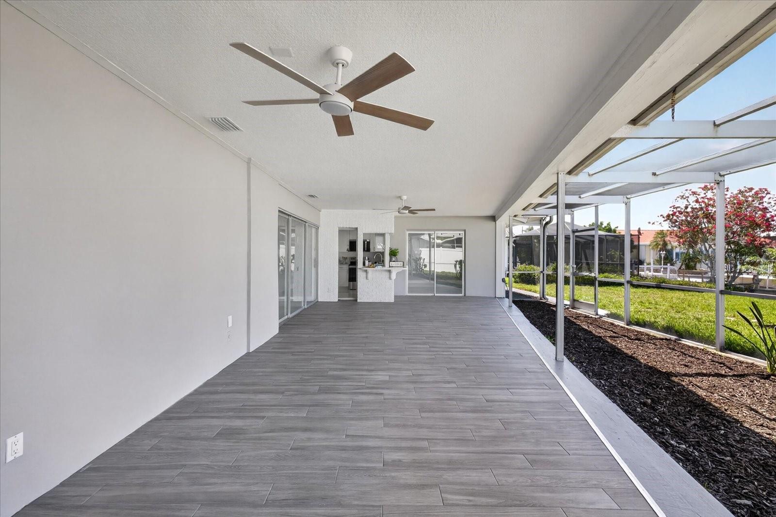 FLOR A MAR - Residential