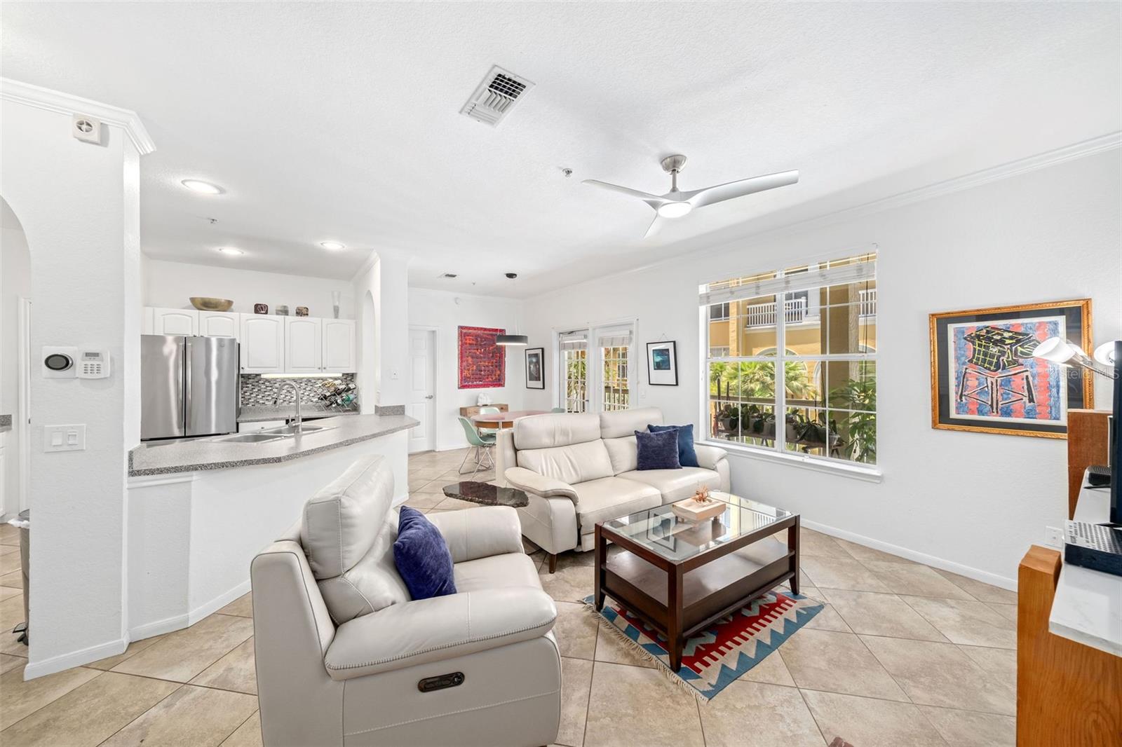 860 N ORANGE AVENUE 210