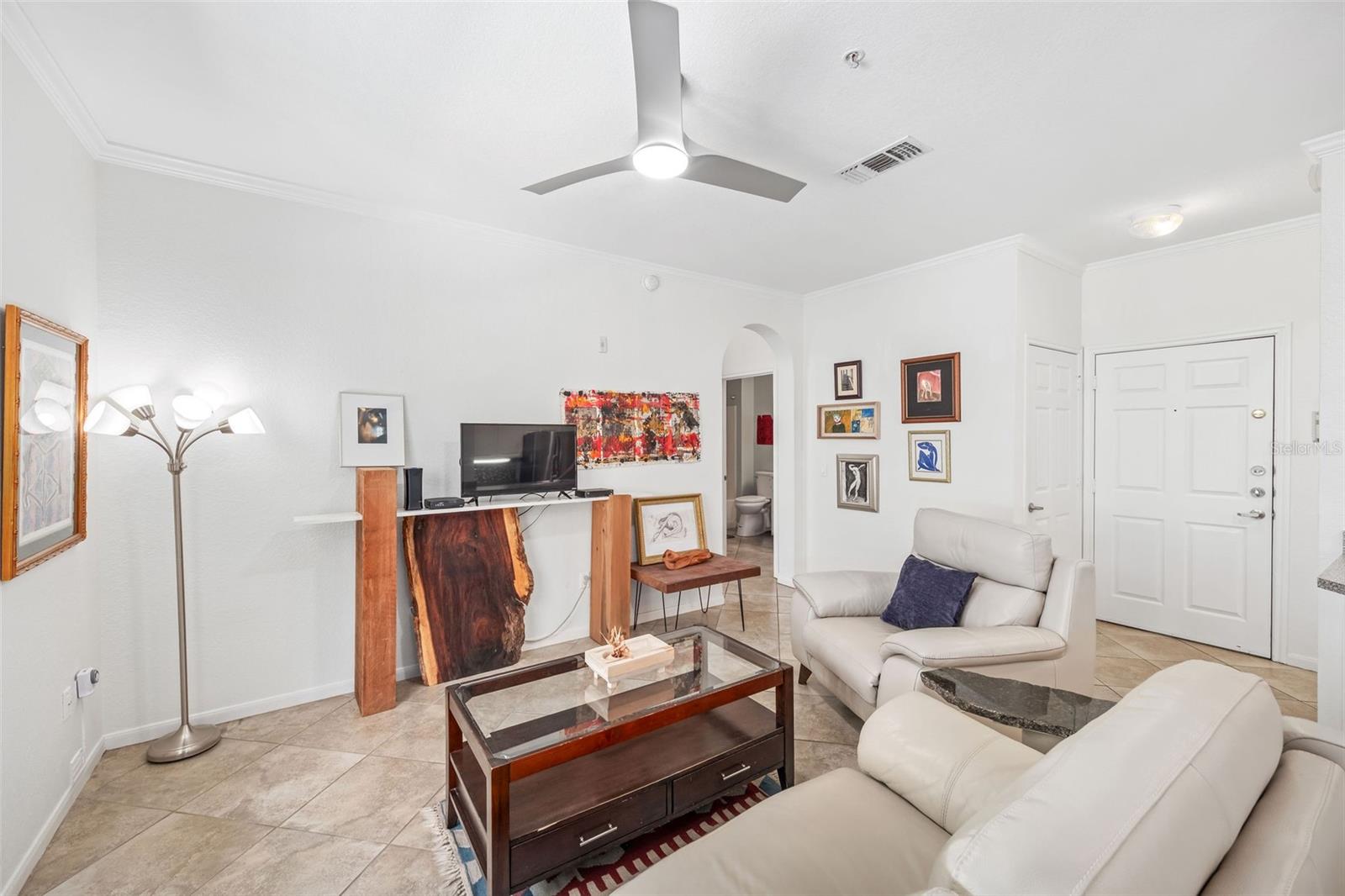 860 N ORANGE AVENUE 210