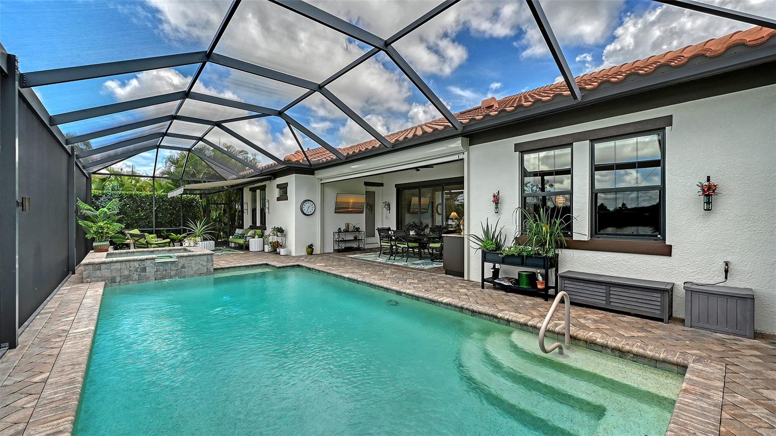COUNTRY CLUB EAST AT LAKEWD RNCH VV2 - Residential
