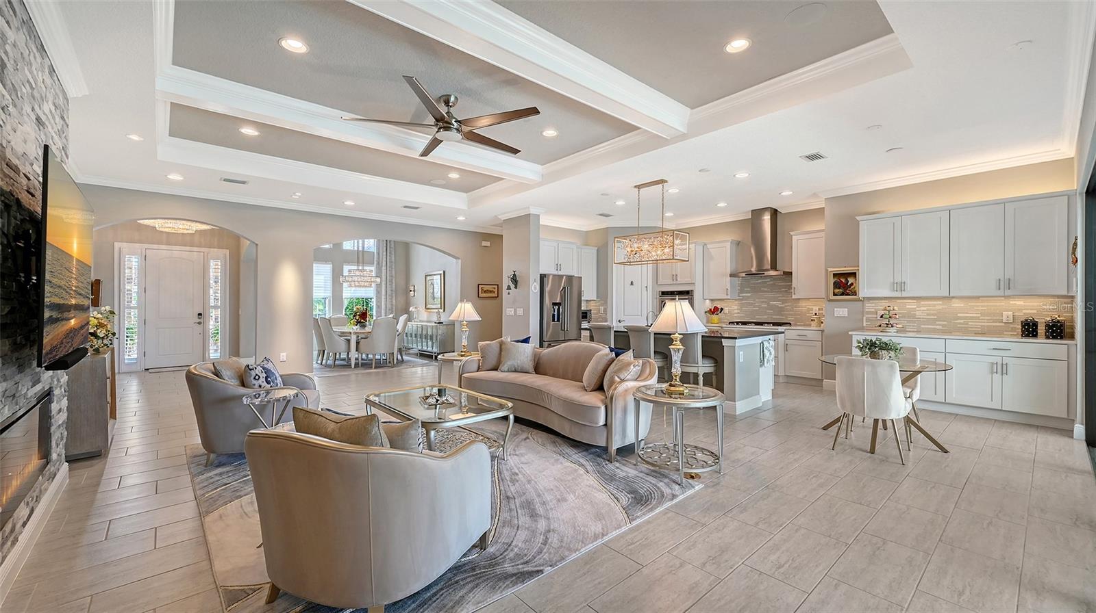 COUNTRY CLUB EAST AT LAKEWD RNCH VV2 - Residential