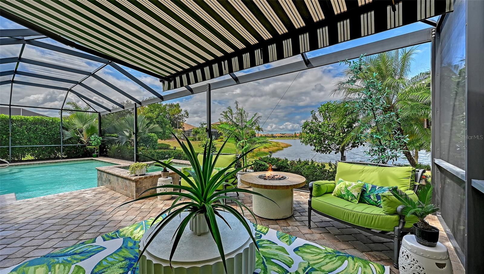 COUNTRY CLUB EAST AT LAKEWD RNCH VV2 - Residential