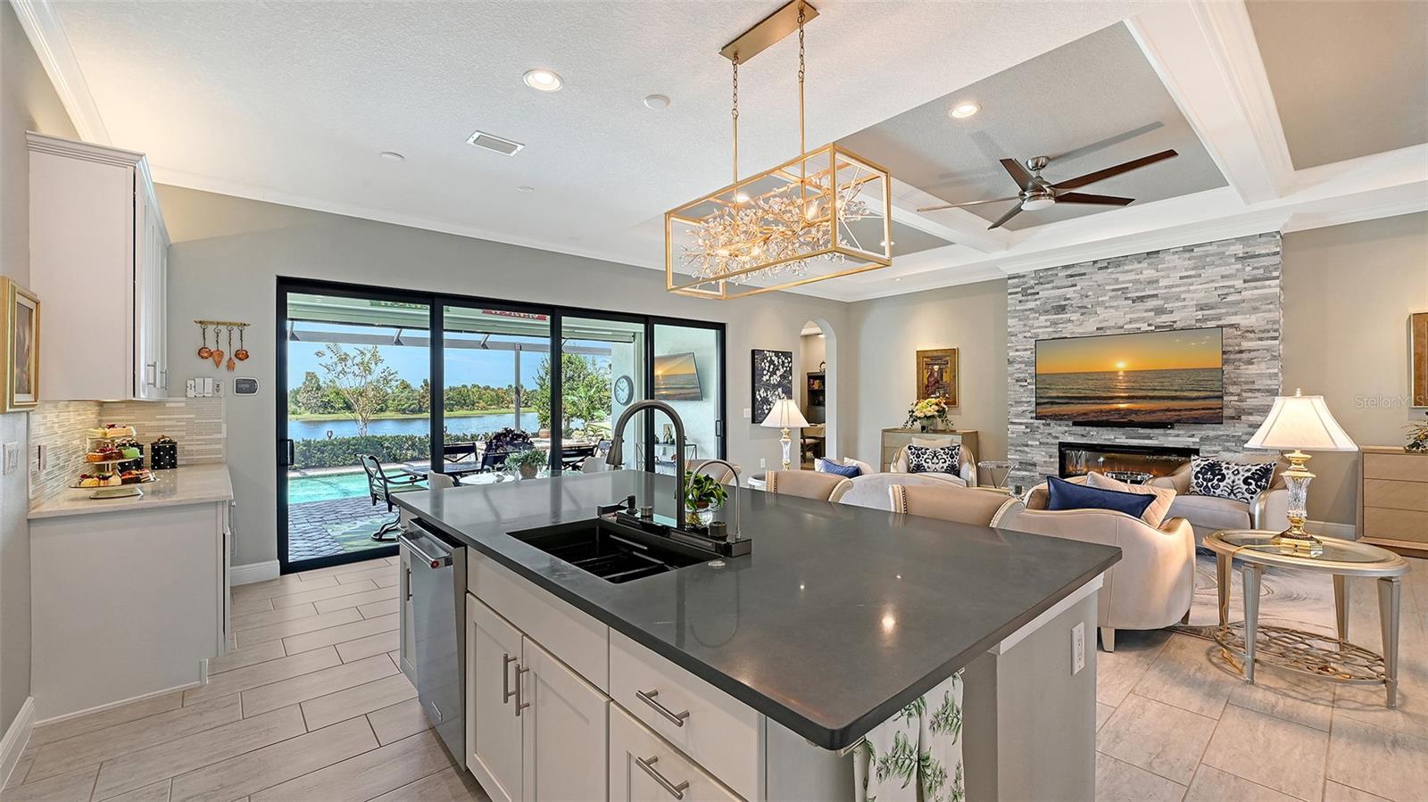 COUNTRY CLUB EAST AT LAKEWD RNCH VV2 - Residential