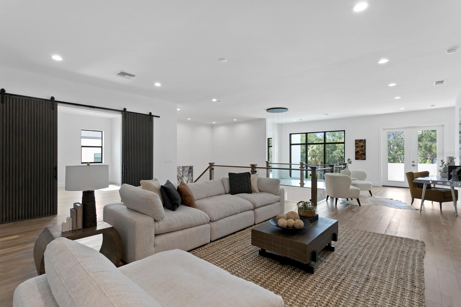 SUNSET PARK - Residential