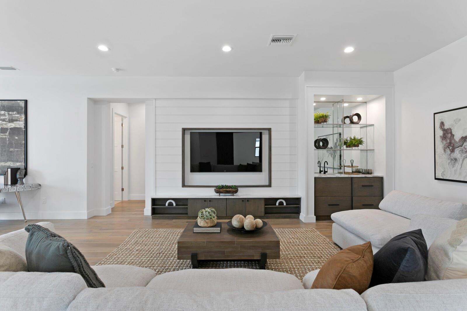 SUNSET PARK - Residential