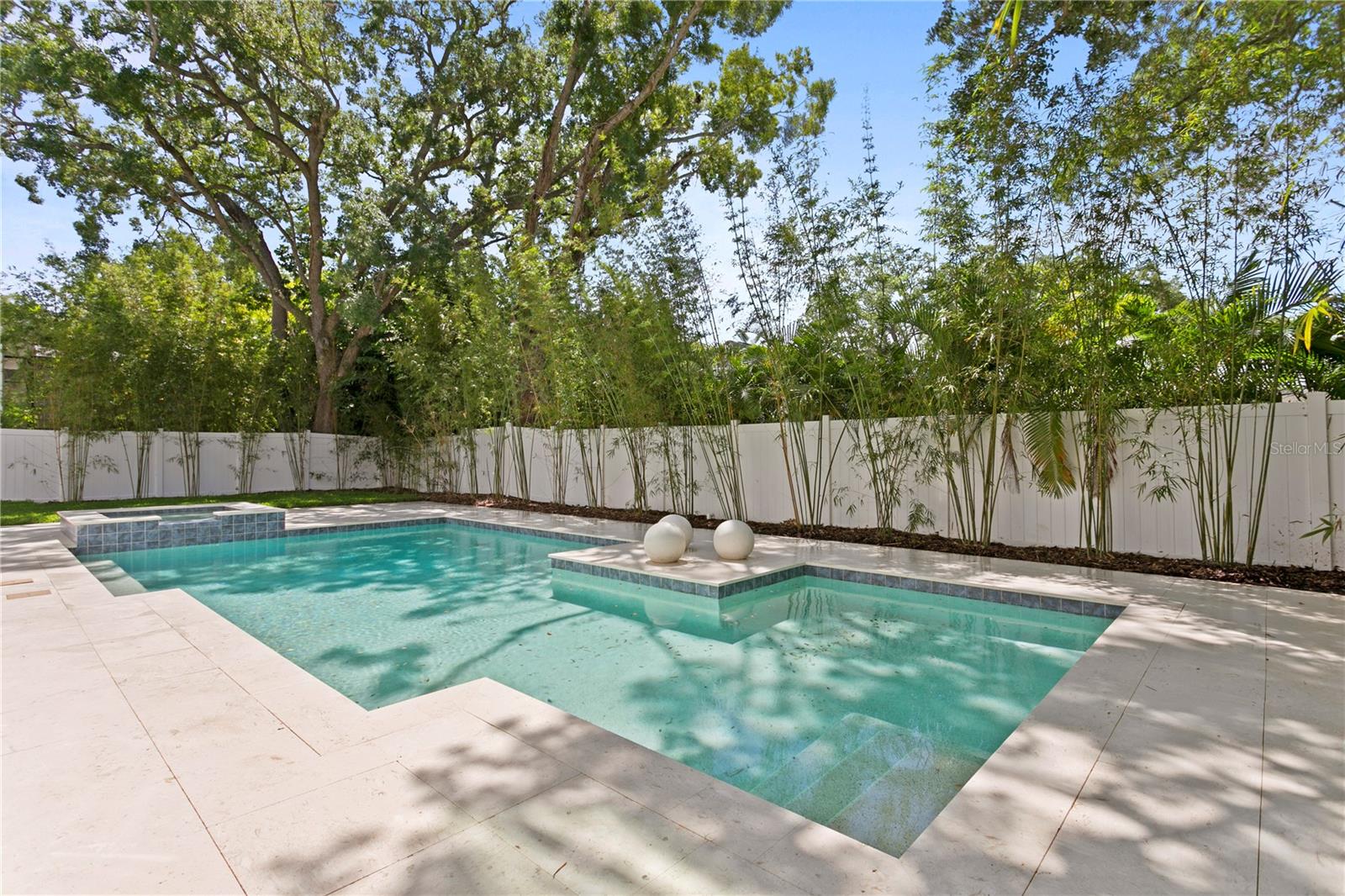 SUNSET PARK - Residential