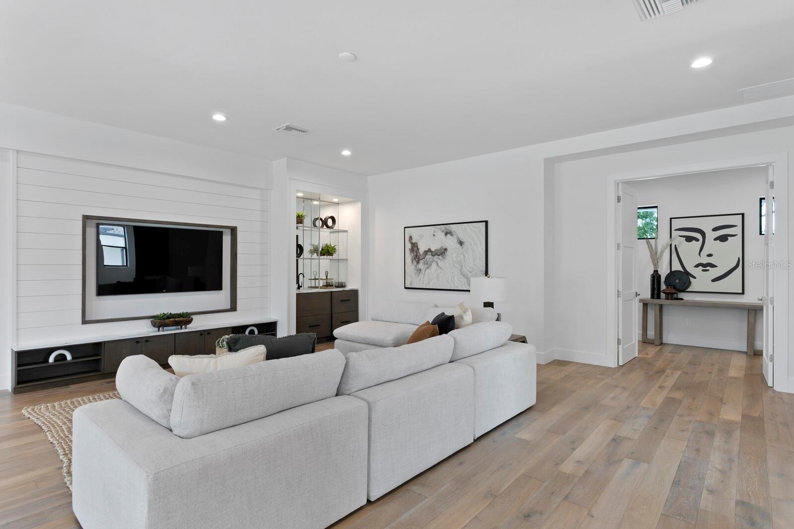 SUNSET PARK - Residential