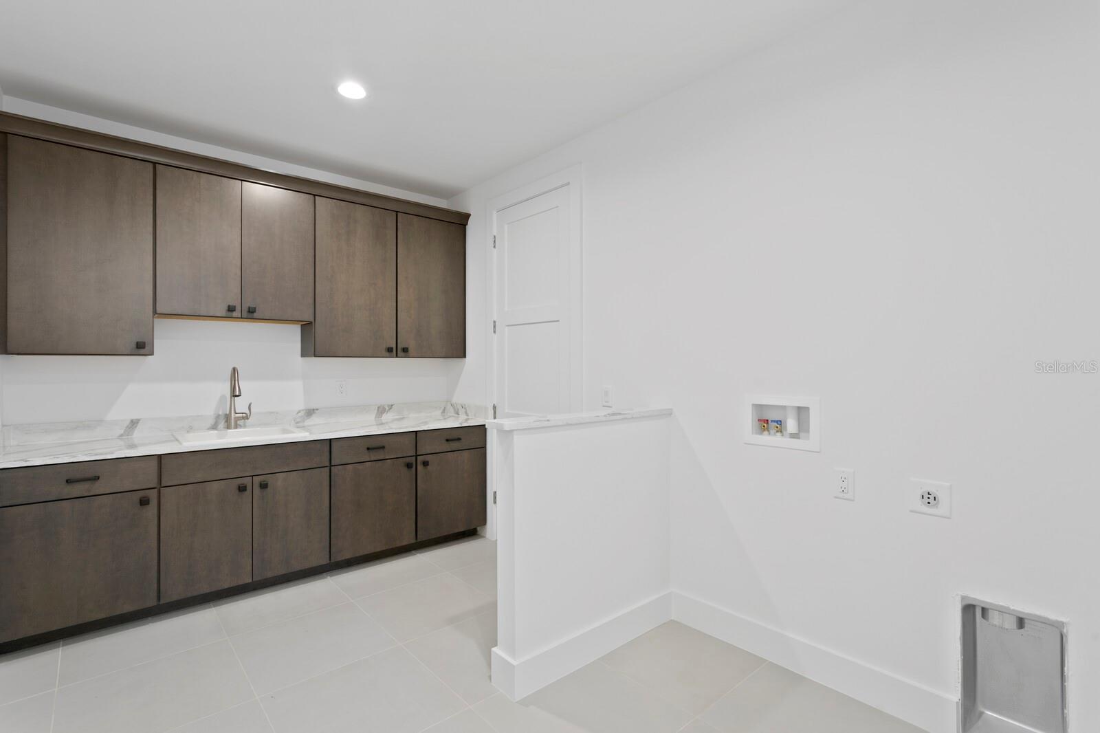 SUNSET PARK - Residential