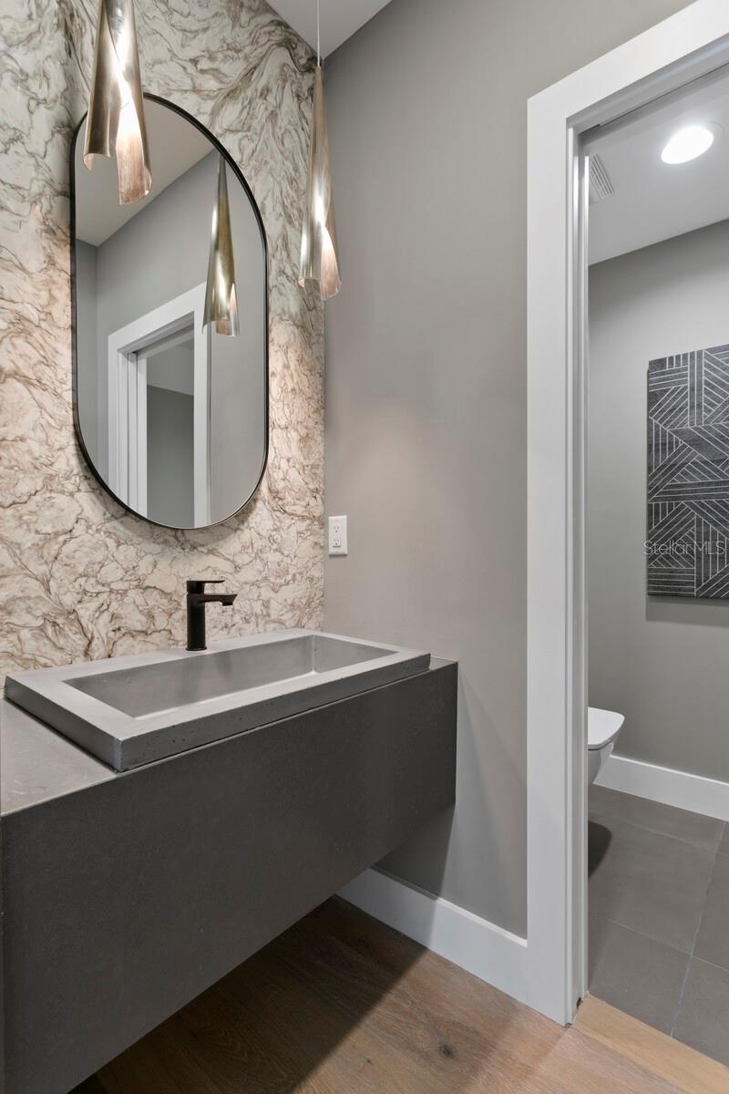 SUNSET PARK - Residential