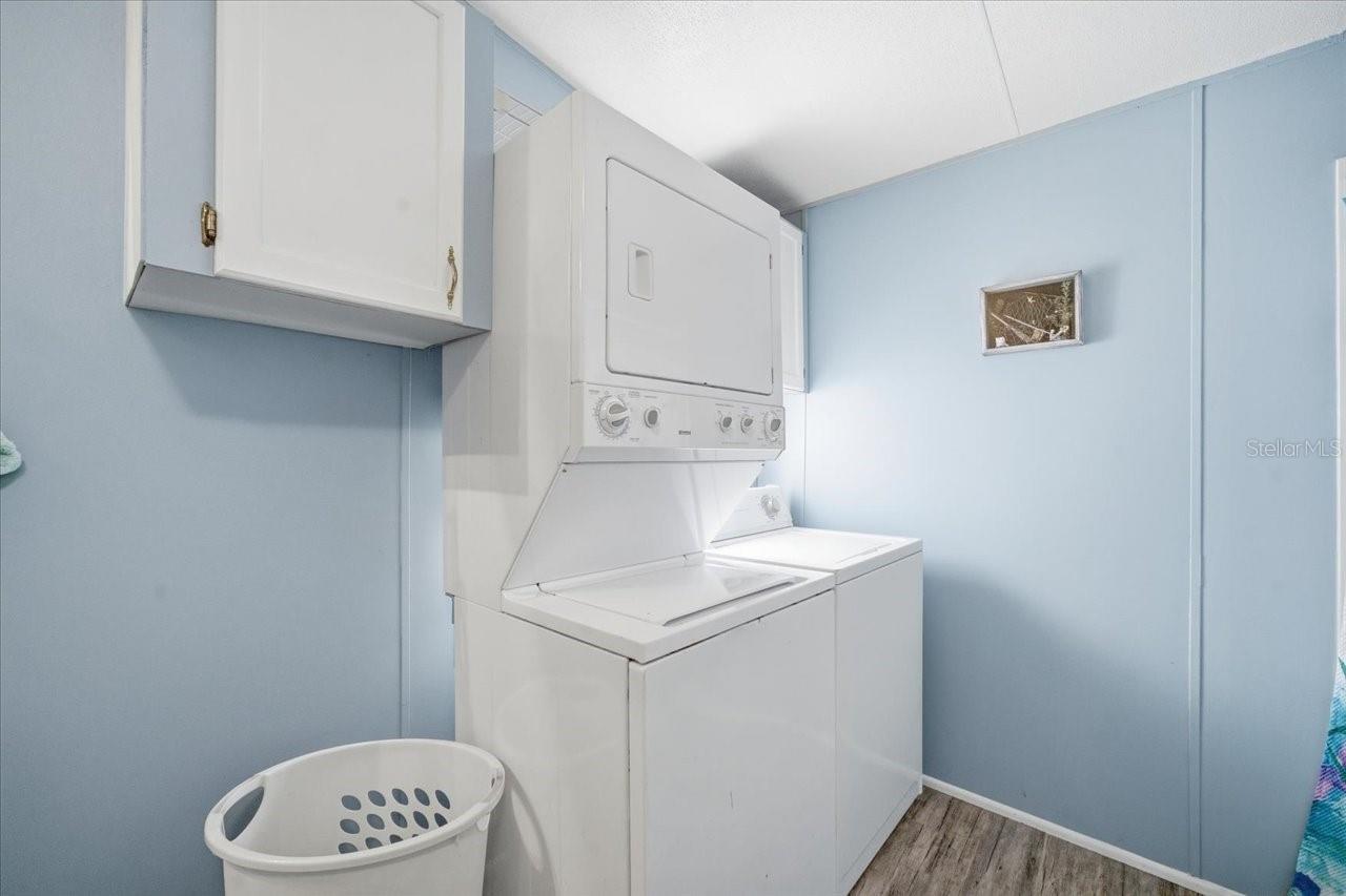 WEEKI WACHEE RIVER RETREATS - Residential Lease