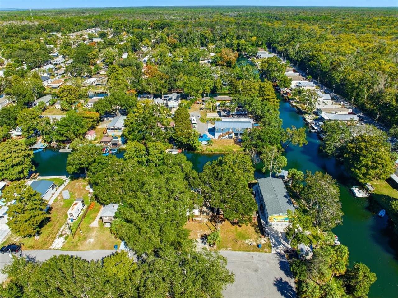 WEEKI WACHEE RIVER RETREATS - Residential Lease
