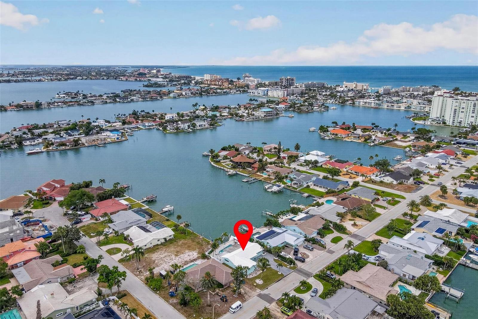 THREE PALMS POINT - Residential