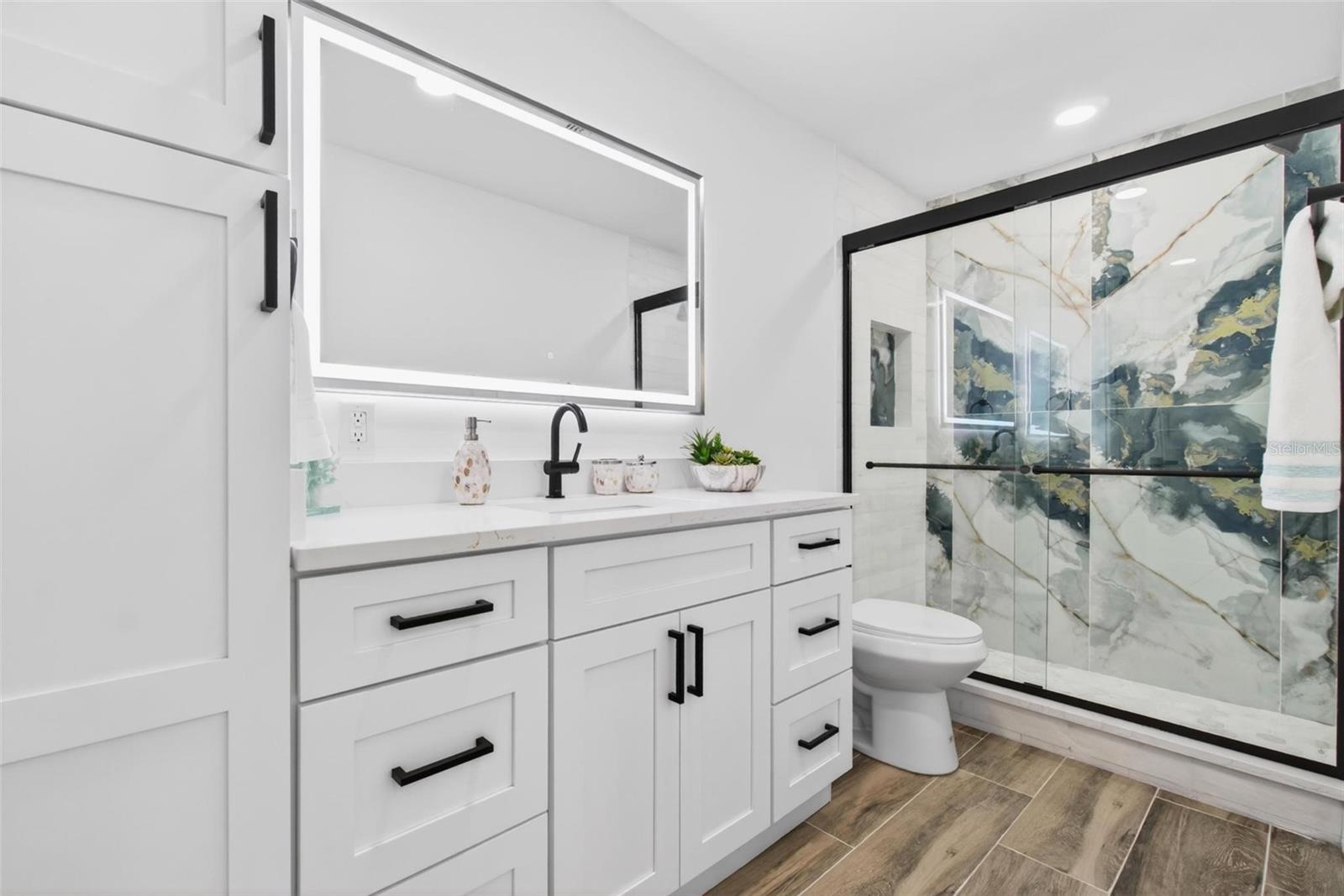 THREE PALMS POINT - Residential