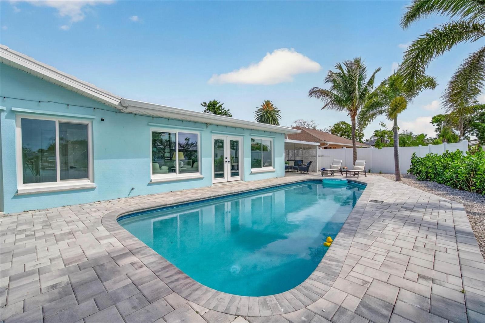THREE PALMS POINT - Residential