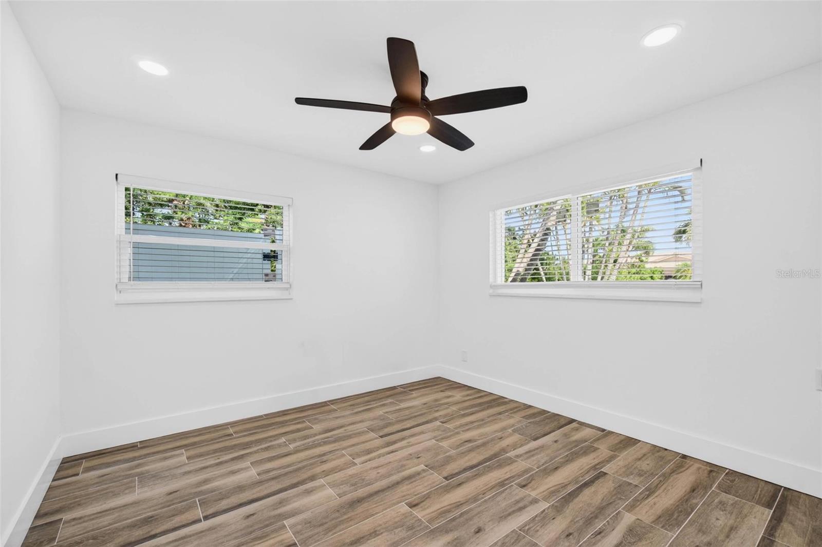 THREE PALMS POINT - Residential