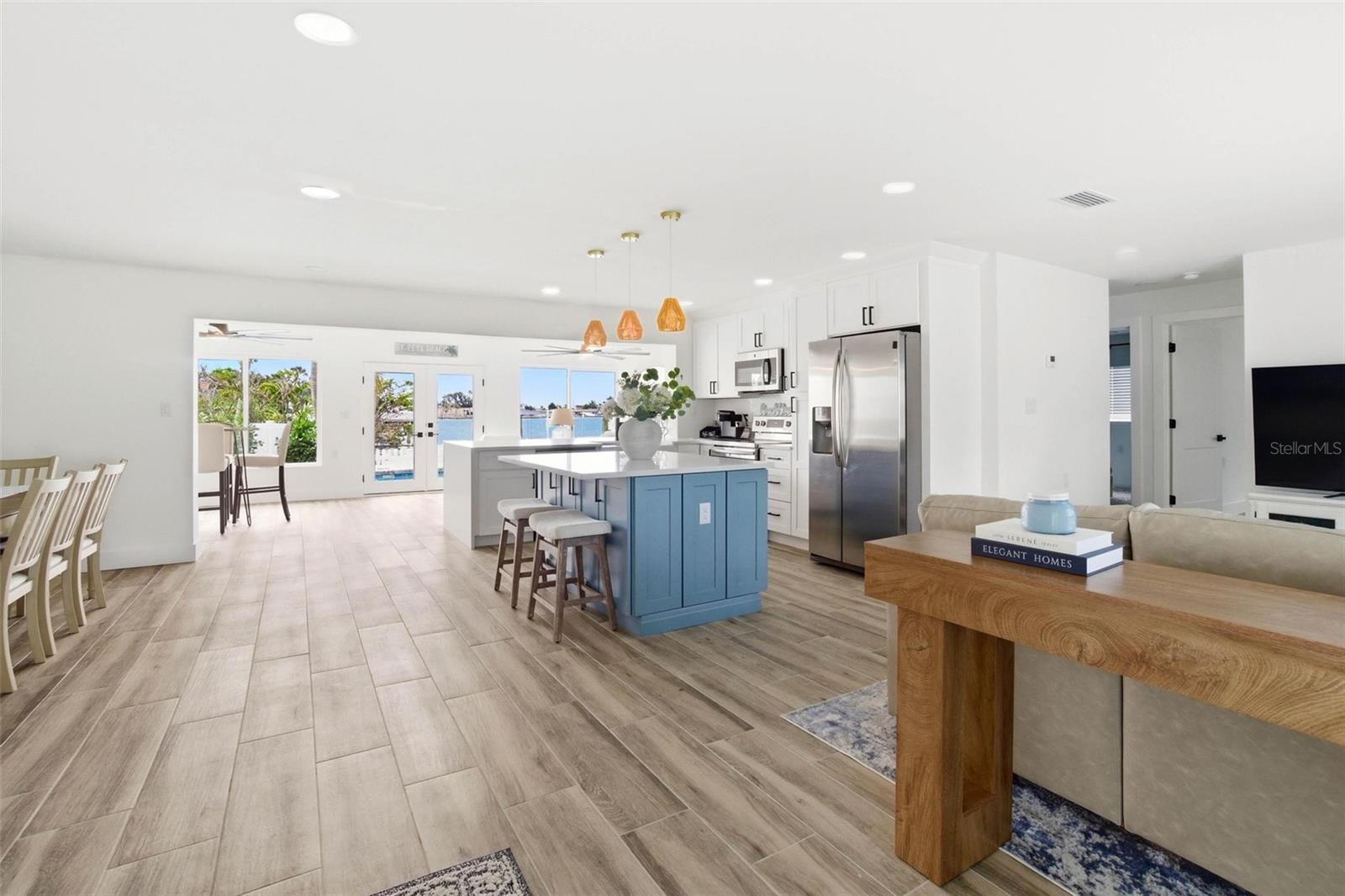 THREE PALMS POINT - Residential