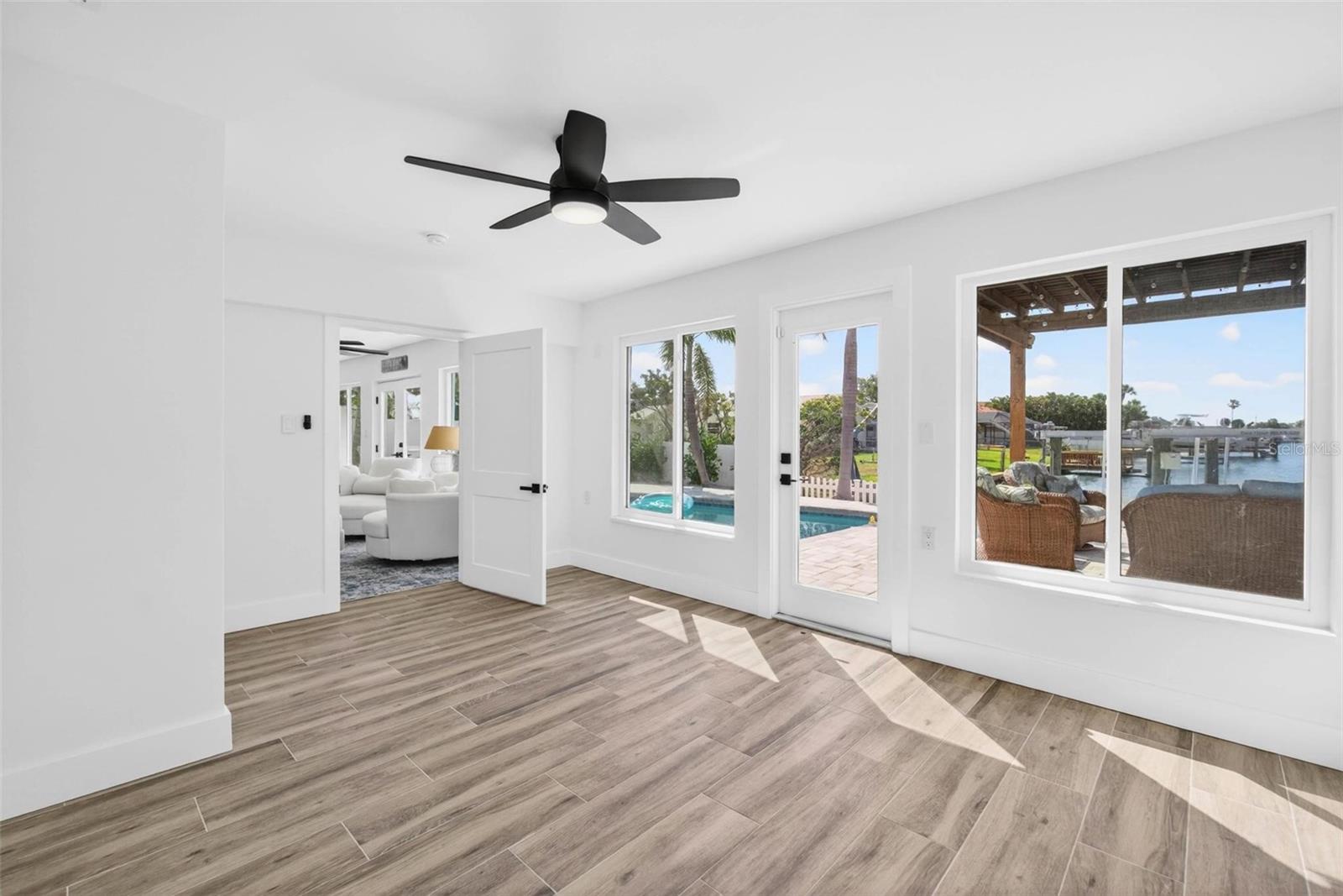 THREE PALMS POINT - Residential