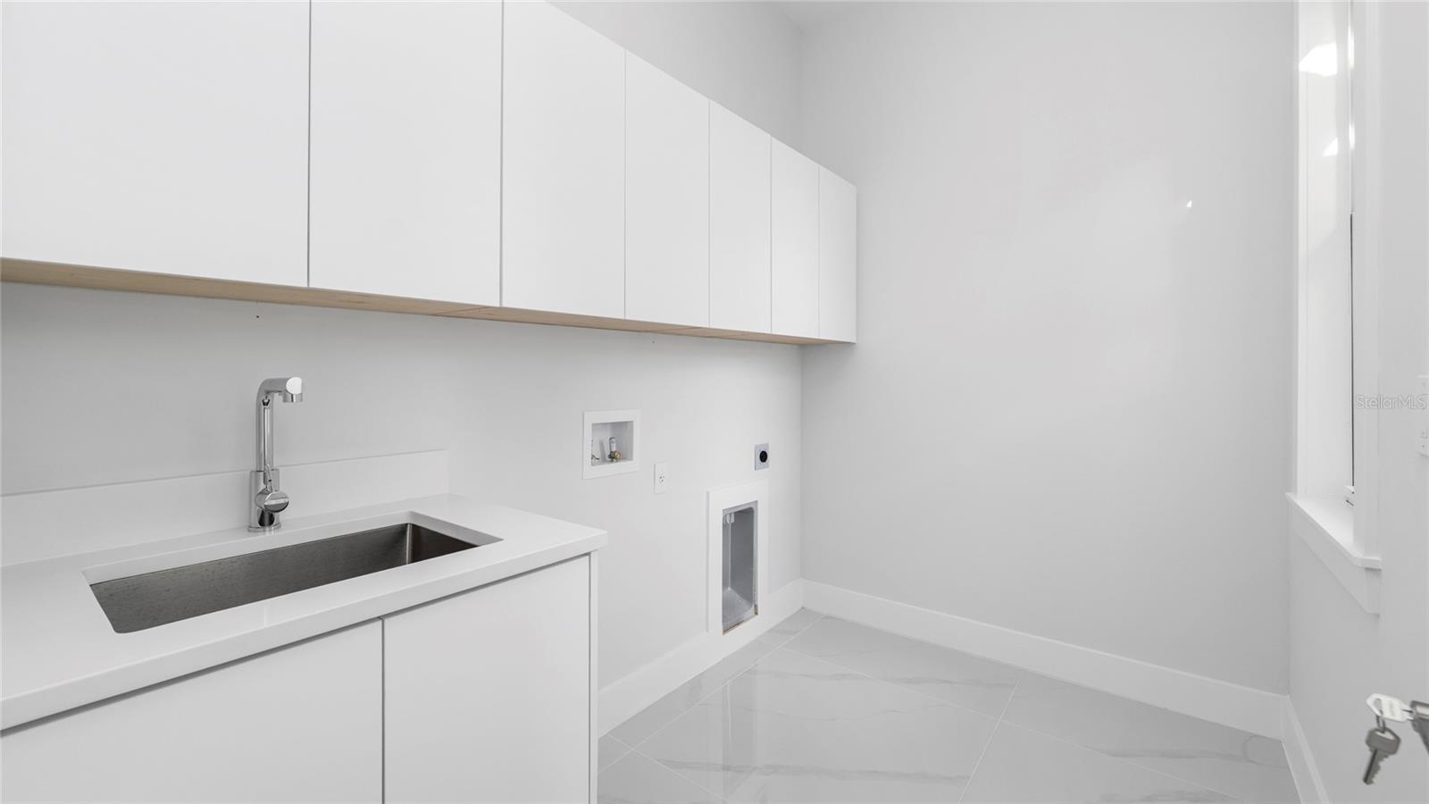 GOLDEN GATE EST UNIT 195 - Residential