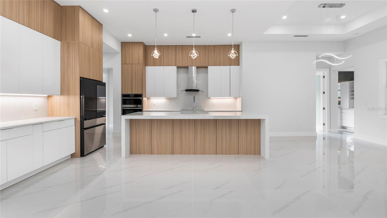 GOLDEN GATE EST UNIT 195 - Residential