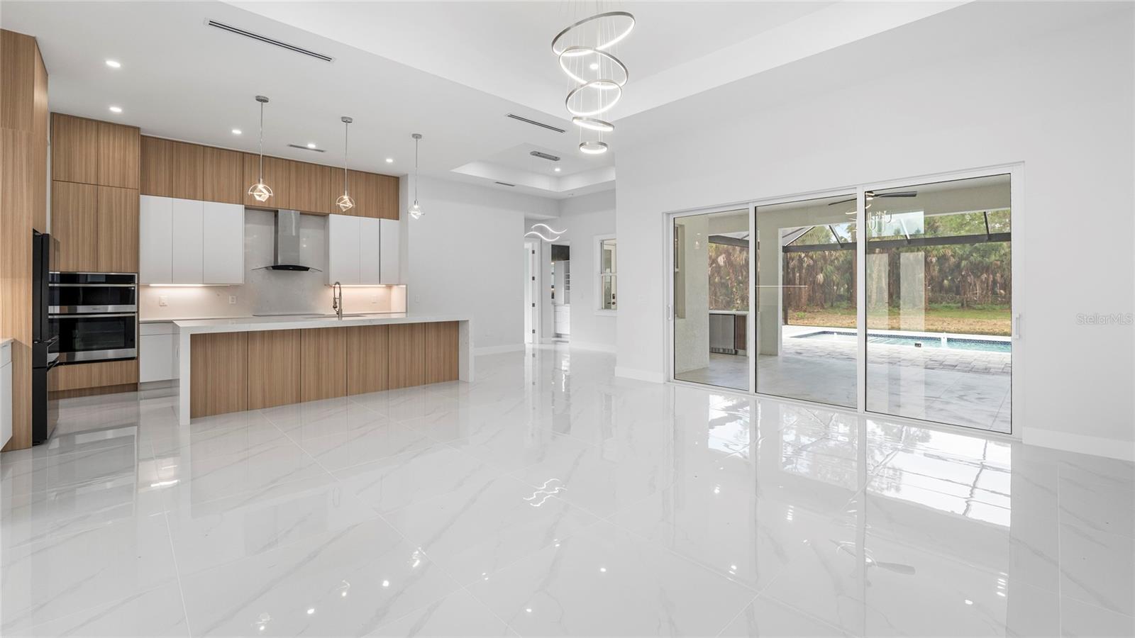 GOLDEN GATE EST UNIT 195 - Residential