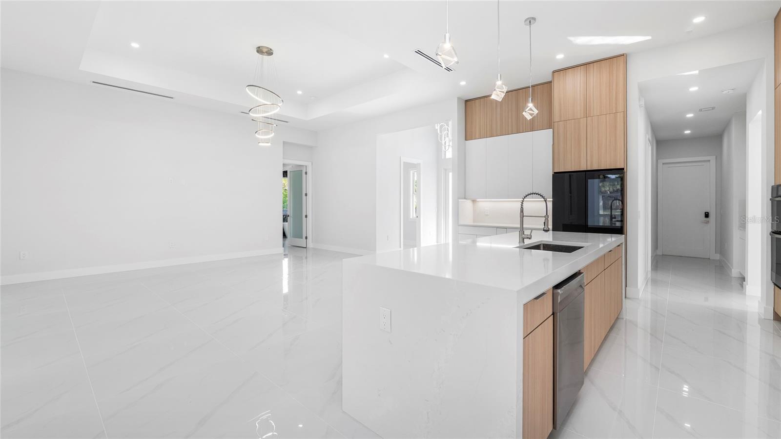 GOLDEN GATE EST UNIT 195 - Residential