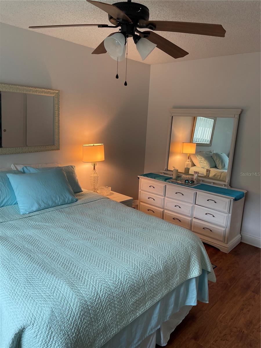 ON TOP OF THE WORLD - Residential