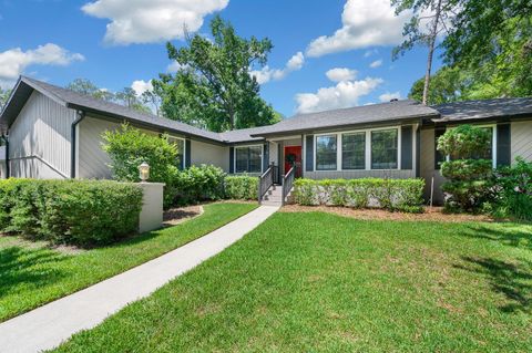 Photo of 5533 SW 37th Lane, Gainesville, FL 32608 (MLS # GC532150)