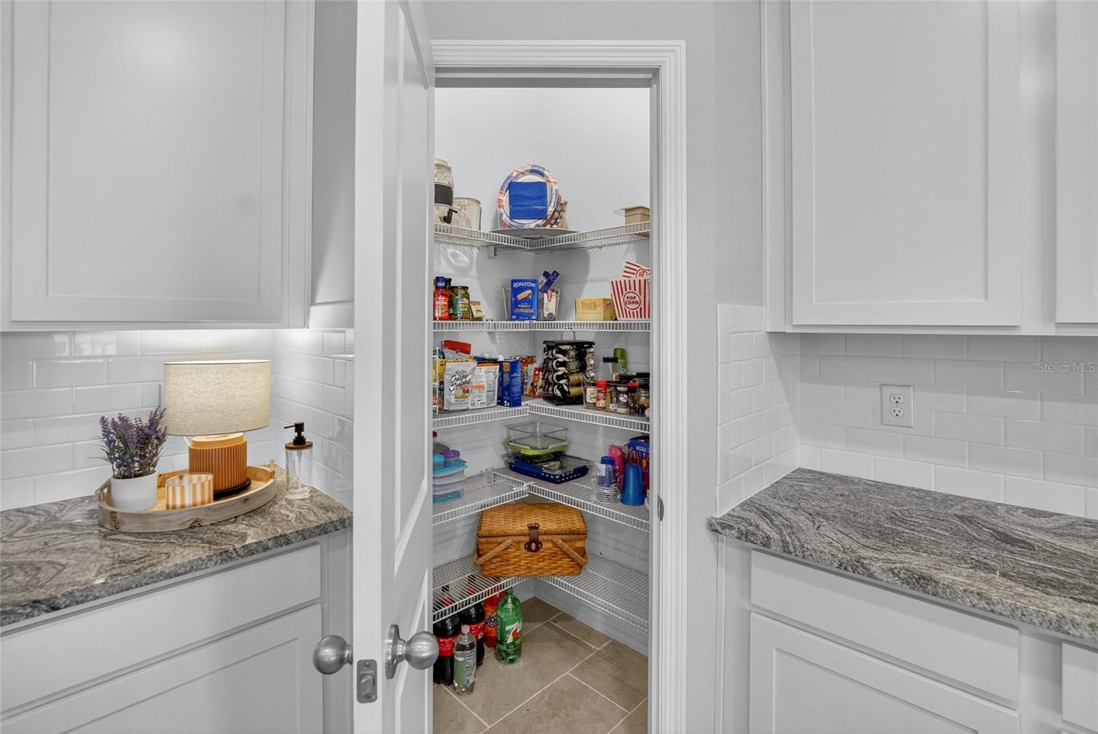 MANGROVE MANOR PH 2 - Residential Lease