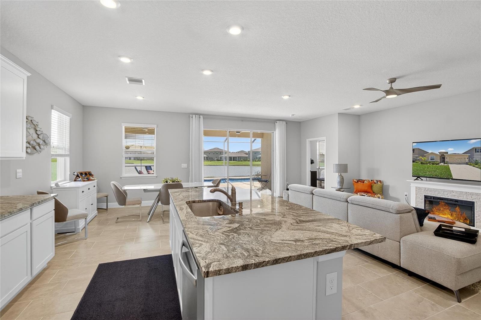 MANGROVE MANOR PH 2 - Residential Lease