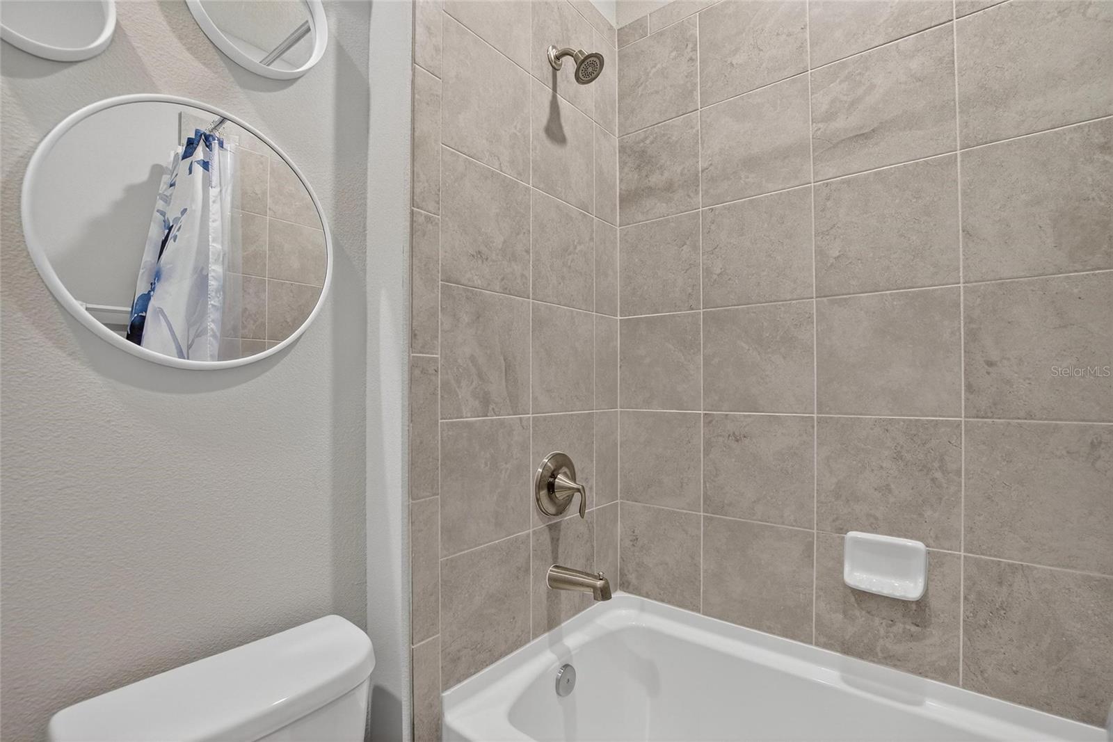 MANGROVE MANOR PH 2 - Residential Lease