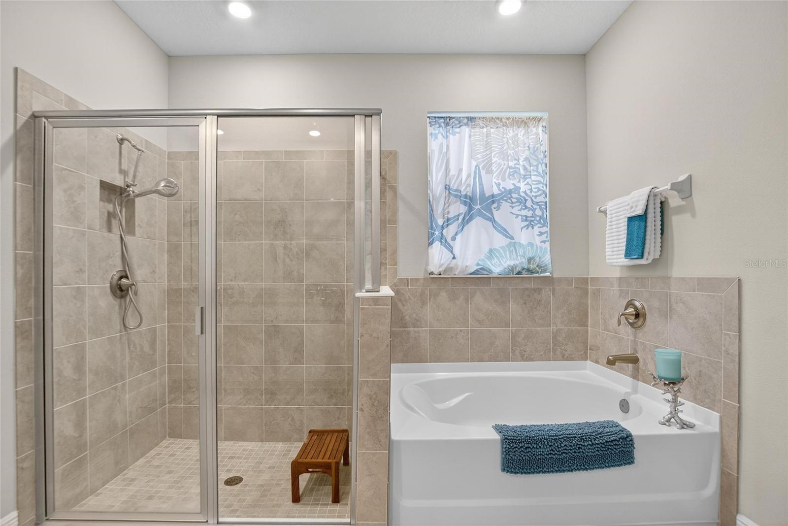 MANGROVE MANOR PH 2 - Residential Lease