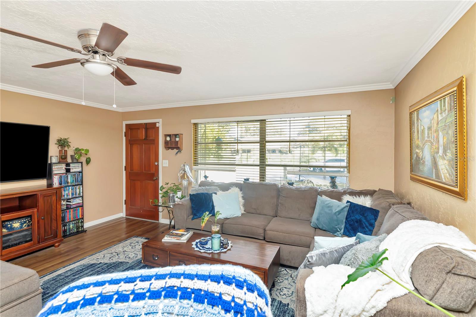 SHERWOOD GARDENS - Residential Income