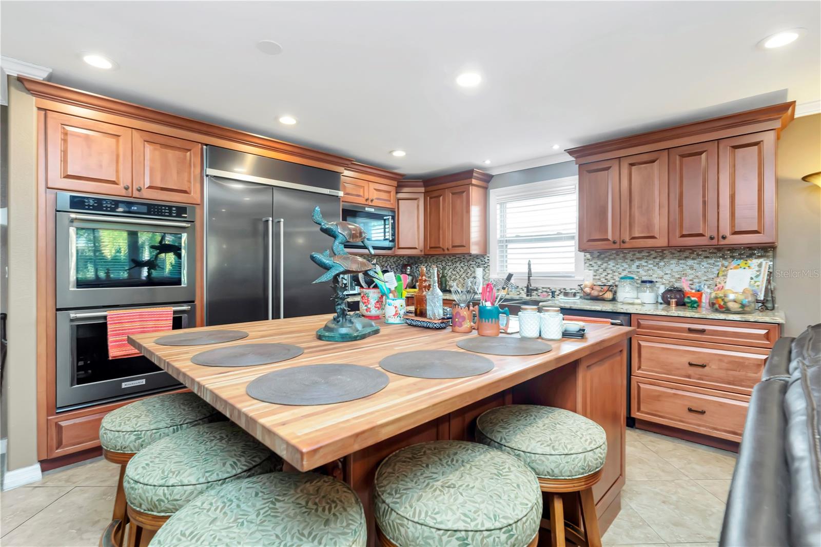 SHERWOOD GARDENS - Residential Income