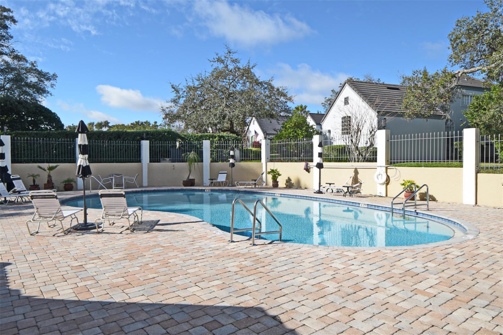 HAMPTONS OF HEATHROW 1 THE - Residential