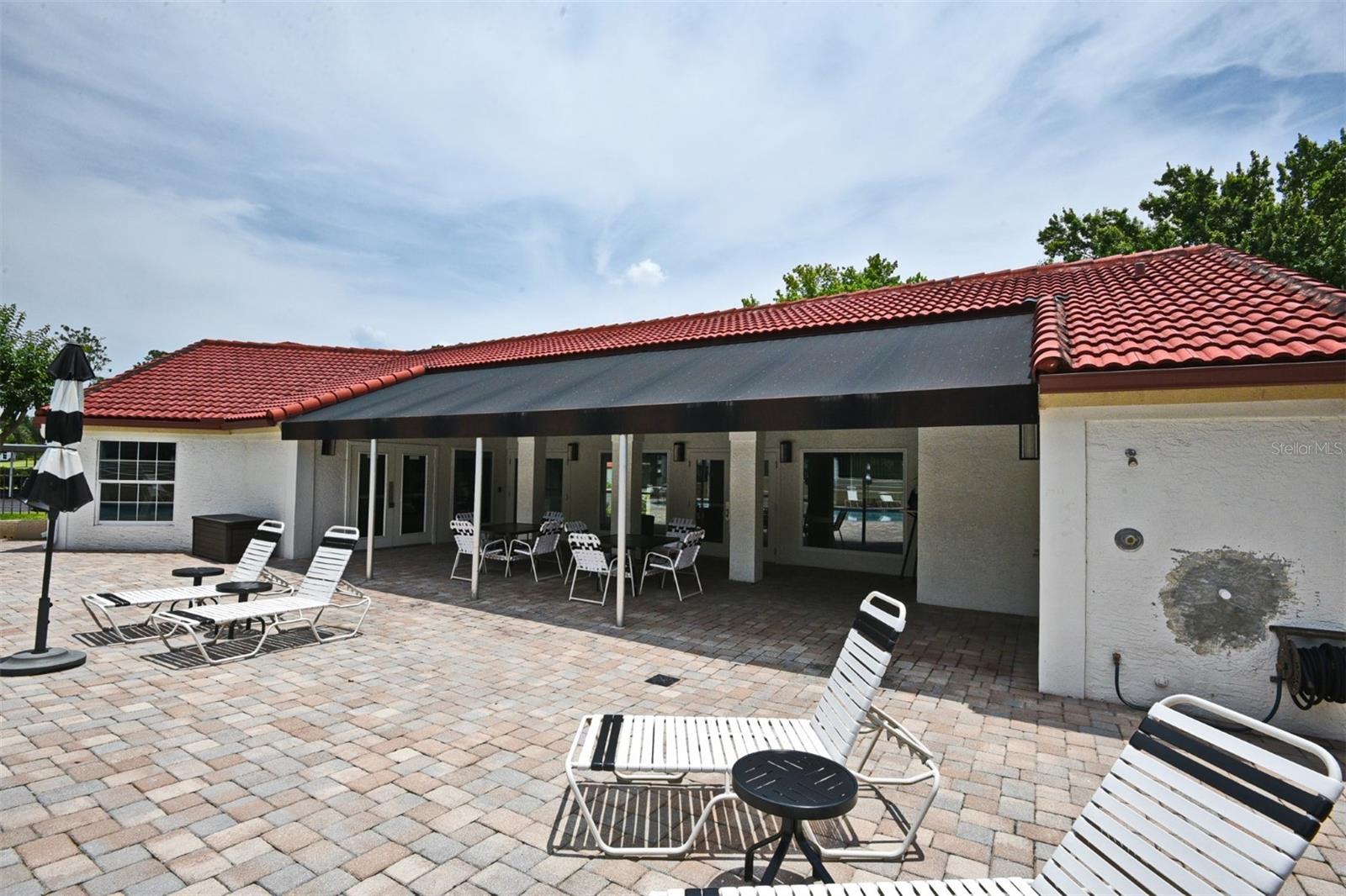 HAMPTONS OF HEATHROW 1 THE - Residential