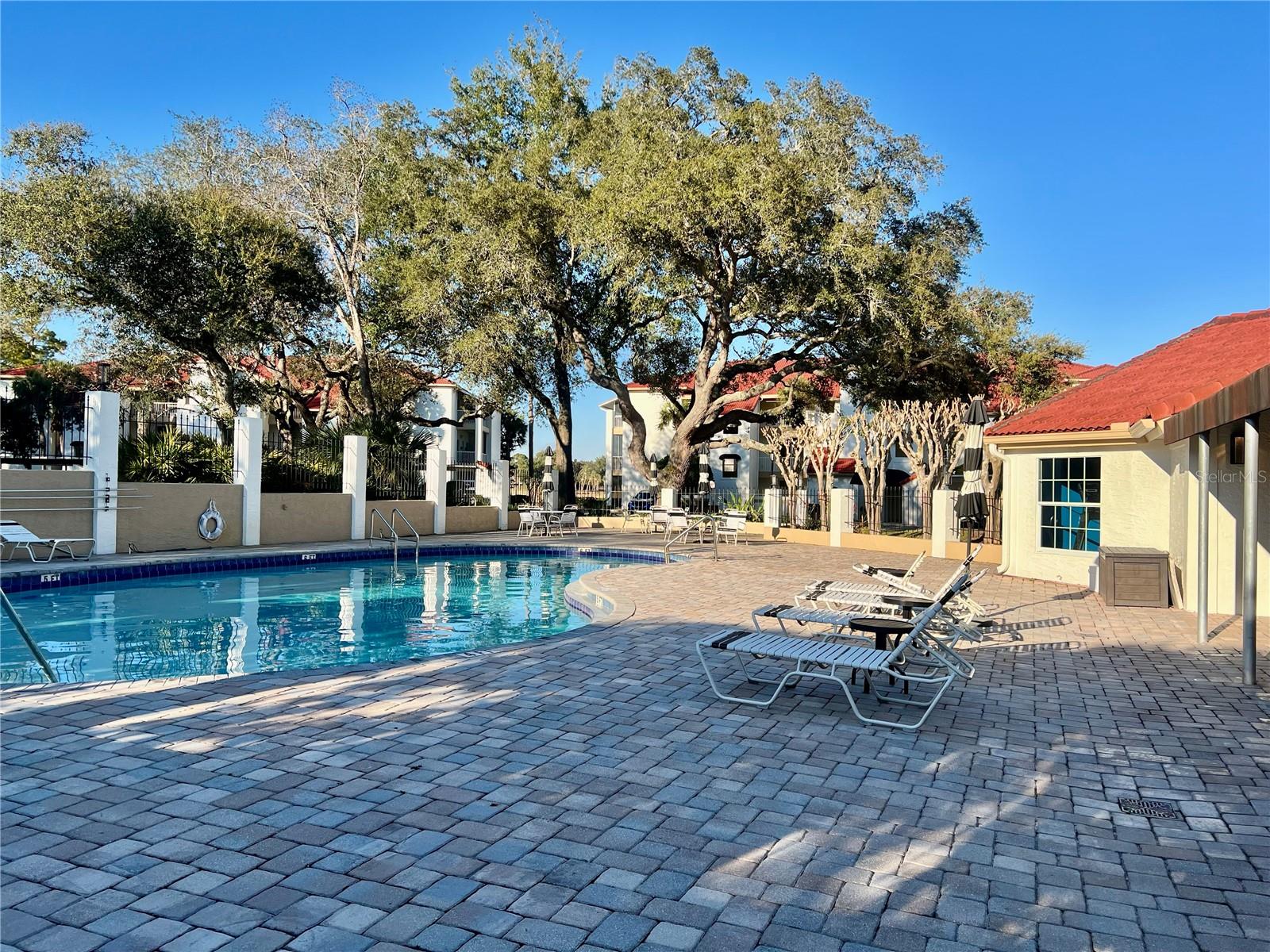 HAMPTONS OF HEATHROW 1 THE - Residential