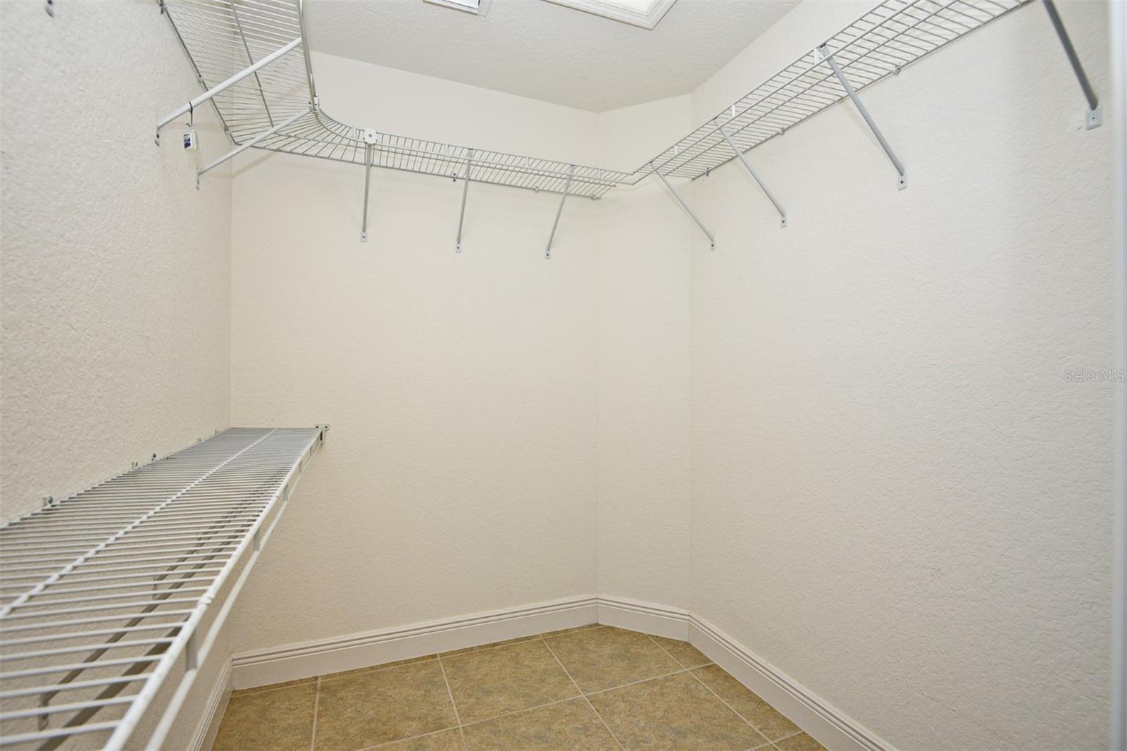 HAMPTONS OF HEATHROW 1 THE - Residential